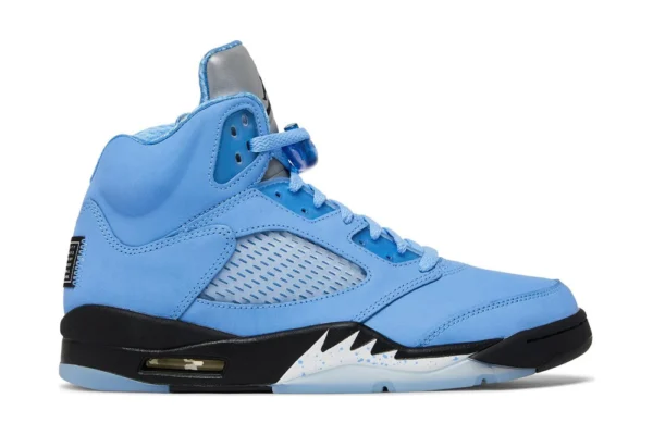 The Air Jordan 5 Retro SE 'UNC', 1:1 top quality replica shoes. Material and shoe type are 100% accurate.