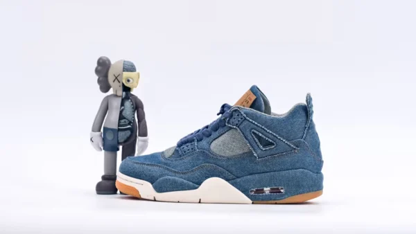 The Air Jordan 4 Levi's Denim, 1:1 top quality reps shoes. Material and shoe type are 100% accurate.