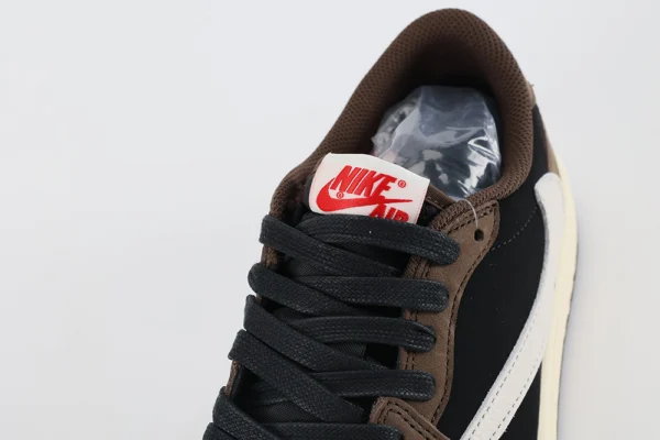 Travis Scott x Air Jordan 1 Low Mocha Replica2