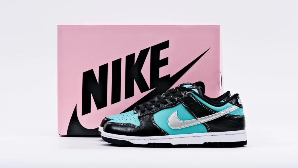 NK-Dunk-SB-Low-Diamond-Supply-Co.Tiffany9-1024x577-1