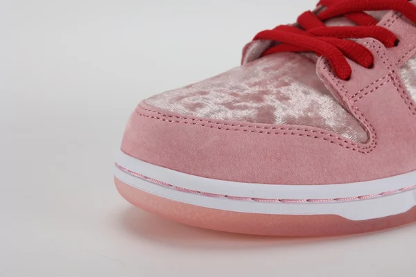 strangelove x dunk low sb valentines day special box replica 4