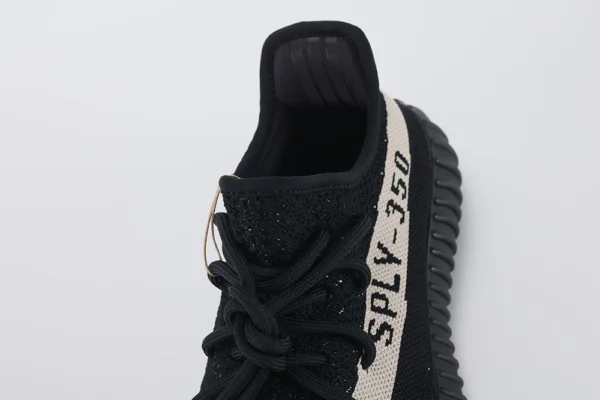 yeezy boost 350 v2 oreo replica 7