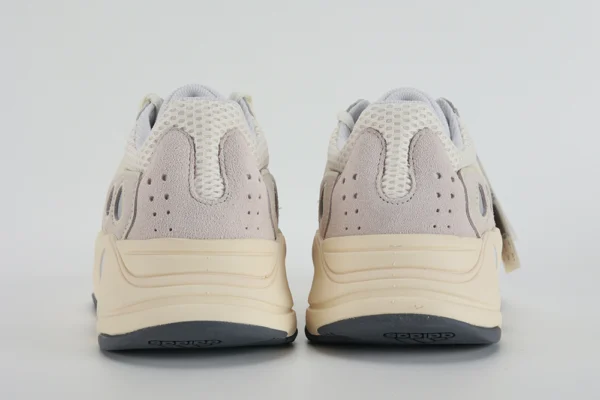 yeezy boost 700 analog replica 8