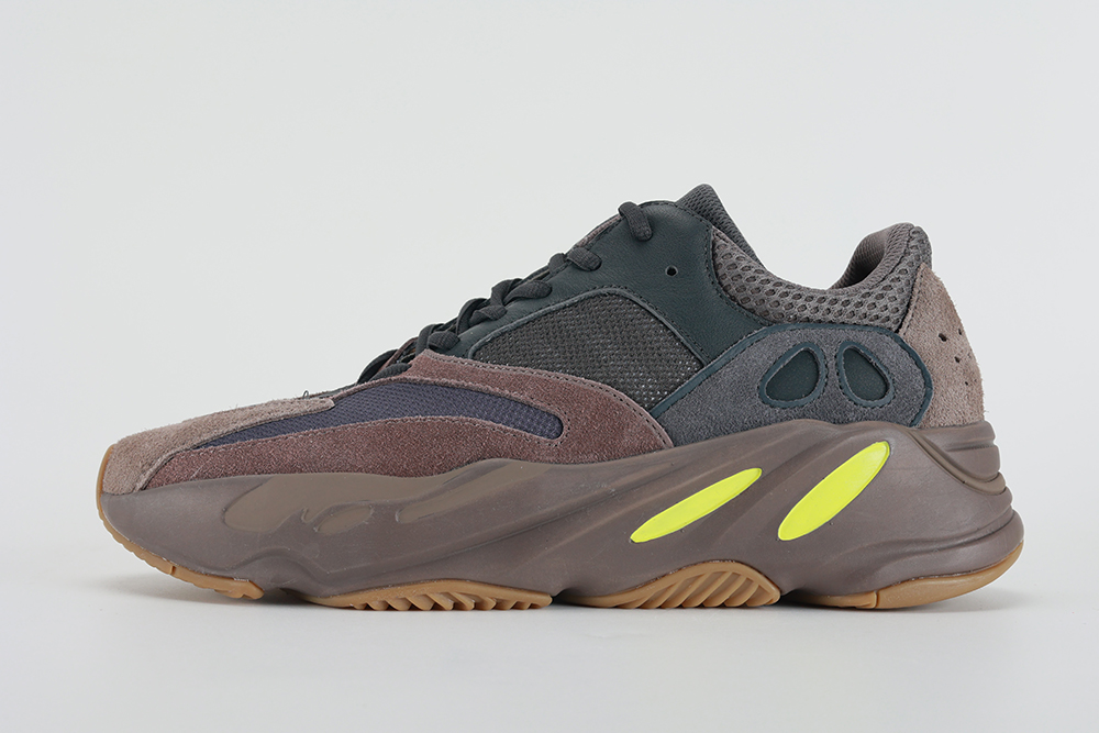 Yeezy Boost 700 Mauve Replica