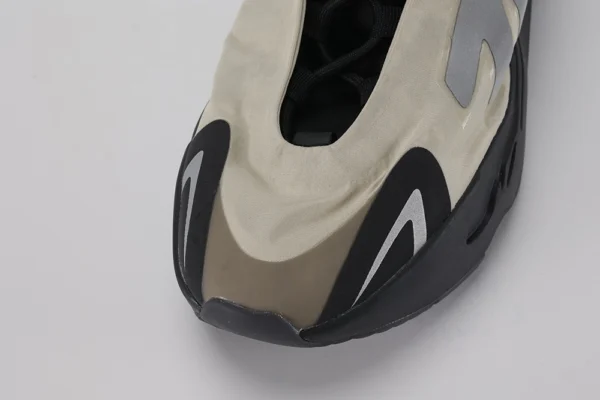 yeezy boost 700 mnvn bone replica 6