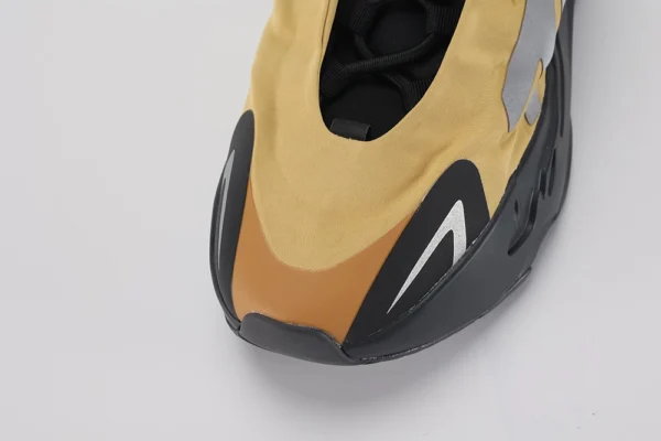 yeezy boost 700 mnvn honey flux replica 6