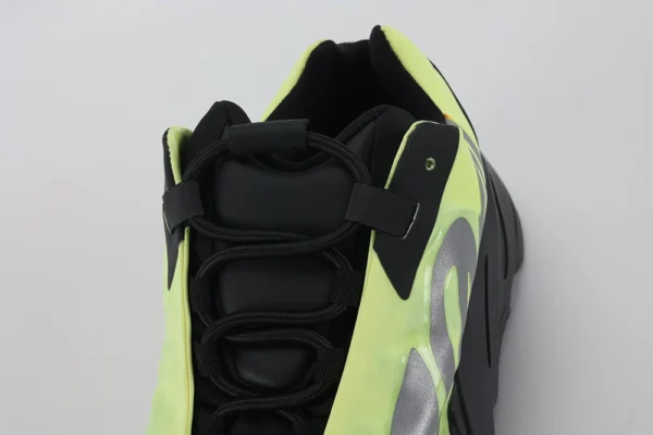 yeezy boost 700 mnvn phosphor replica 7