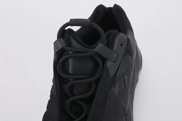 yeezy boost 700 mnvn triple black replica 7