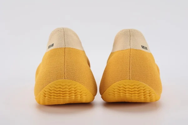 yeezy knit runner sulfur replica 8