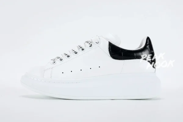 Alexander McQueen Reps Oversized Sneaker 'Black Crocodile' Replica